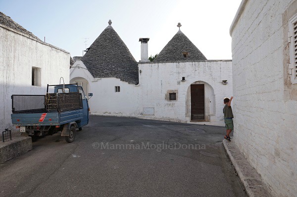 Alberobello con i bambini dormire nei trulli